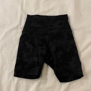 Lululemon Women's Black Camouflage Bike Shorts